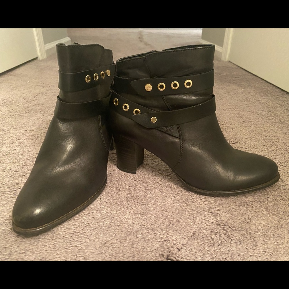 boots - Picture 2 of 4